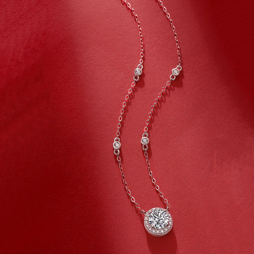 The Velisse Timeless Solitaire